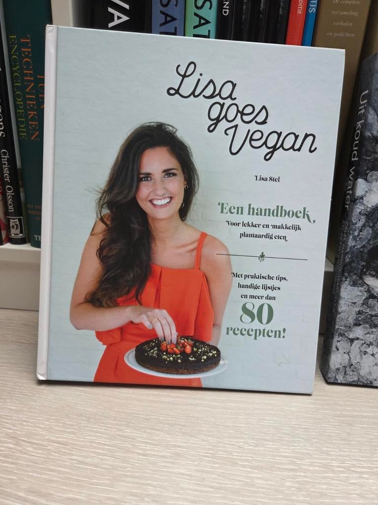 Lisa Stel - Lisa goes vegan, Boeken, Ophalen of Verzenden, Zo goed als nieuw, Italië