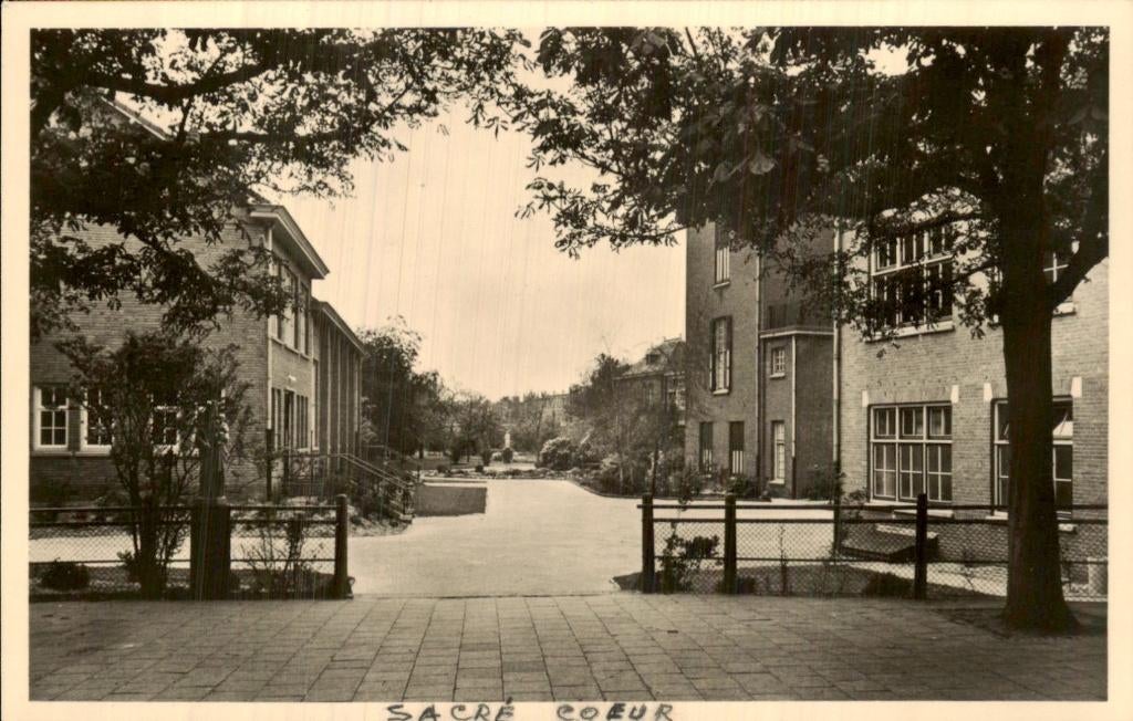 Den Haag - Sacré Coeur - Beeklaan Newtonstr, Verzamelen, Ansichtkaarten | Nederland, Gelopen, Zuid-Holland, 1940 tot 1960, Ophalen of Verzenden