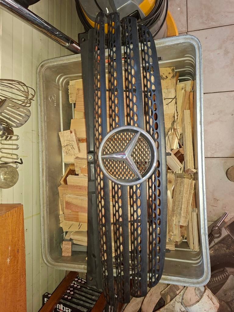 Mercedes gril, Ophalen of Verzenden, Motorkap