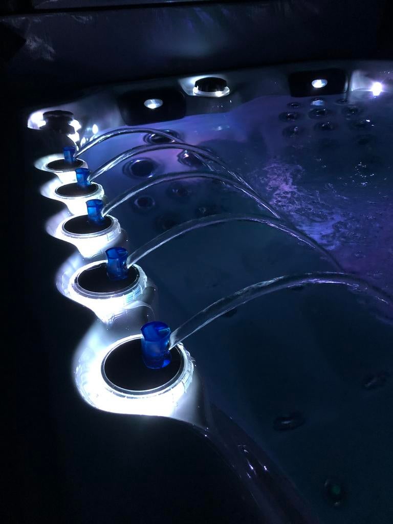 SHOWROOMMODEL Passion Spa Felicity Jacuzzi 5-pers Balboa, Tuin en Terras, Bubbelbaden en Hottubs, Ophalen of Verzenden, Nieuw