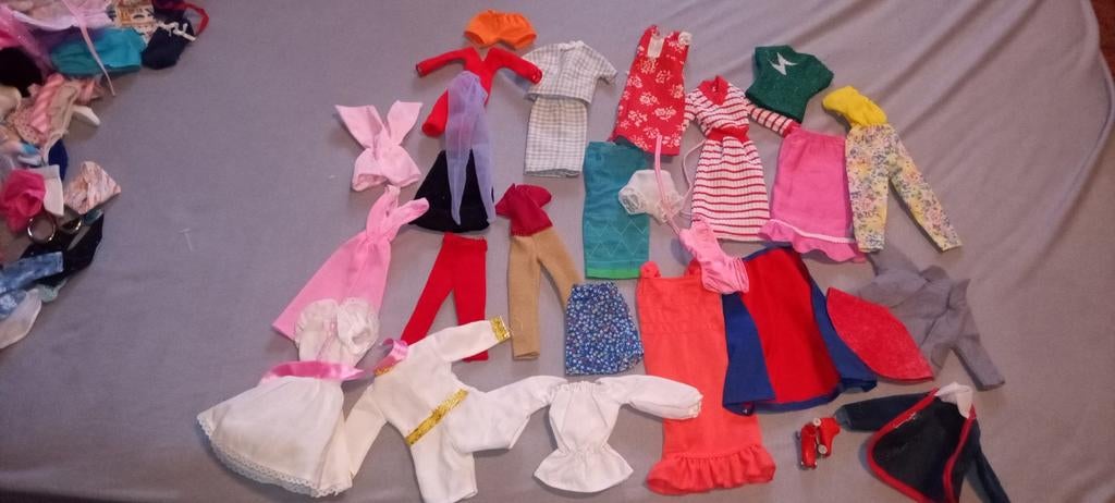 Vintage Mattel barbie kleding,Sindy,skipper, rolschaatsjes, Ophalen of Verzenden, Gebruikt, Kleertjes