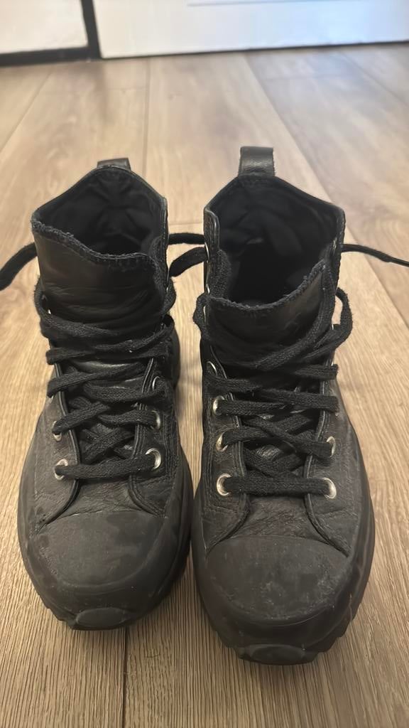 Converse  laagze laarze met dikke zol, Ophalen, Zo goed als nieuw, Schoenen