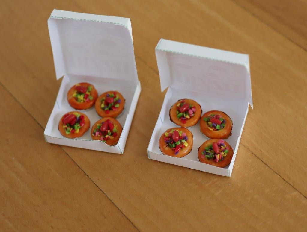 Pizzadoos met 4 kleine pizza's ( piccolino's )., Ophalen of Verzenden, Nieuw, Gebruiksvoorwerp