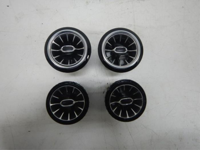 Luchtrooster Dashboard Mercedes G-Klasse (22735928), Auto-onderdelen, Ophalen of Verzenden, Gebruikt