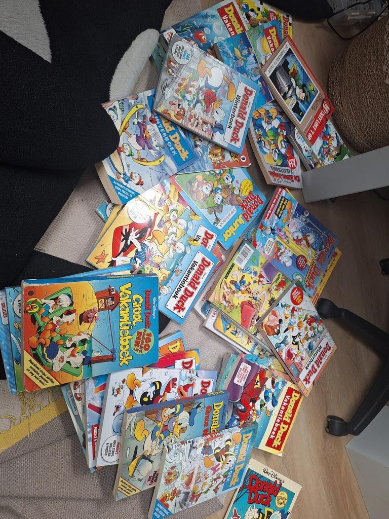 Veel Donald Duck Vakantieboeken, Boeken, Stripboeken, Meerdere stripboeken, Ophalen of Verzenden, Gelezen, Walt Disney  Donald duck