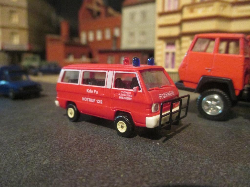 1979 Mitsubishi L300 Bus Brandweer Kleinwalserntal Riezlern, Hobby en Vrije tijd, Modelauto's | 1:87, Ophalen of Verzenden, Zo goed als nieuw