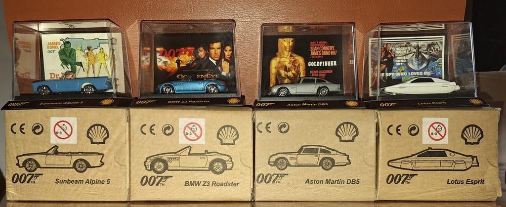 James Bond Model auto's 007. Set van 4 stuks, Hobby en Vrije tijd, Modelauto's | 1:18, Ophalen of Verzenden, Nieuw