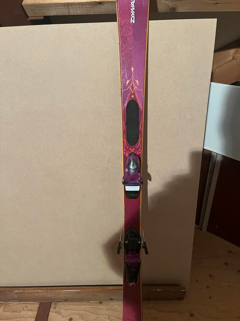 Ski dames 150cm met binding, Sport en Fitness, Skiën en Langlaufen, 140 tot 160 cm, Gebruikt, Skiën, Ski's