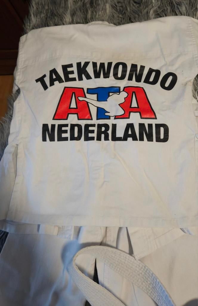 Taekwondo pak Bytomic  mt 110 ATA Nederland, Gebruikt, Taekwondo, Maat XS of kleiner, Vechtsportpak