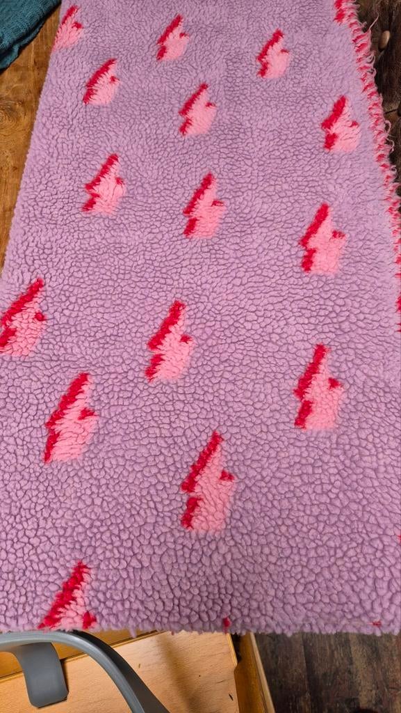 Mooie stof. Teddy en Jacquard, 120 cm of meer, Nieuw, Ophalen of Verzenden, Katoen