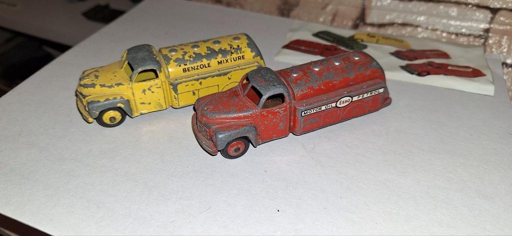 Dinky Toys Benzine Wagens 442 & 443, Ophalen of Verzenden