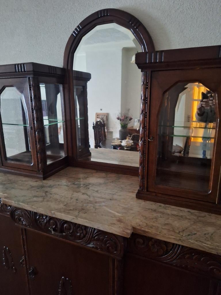 Antieke buffetkast met marmeren blad, Ophalen