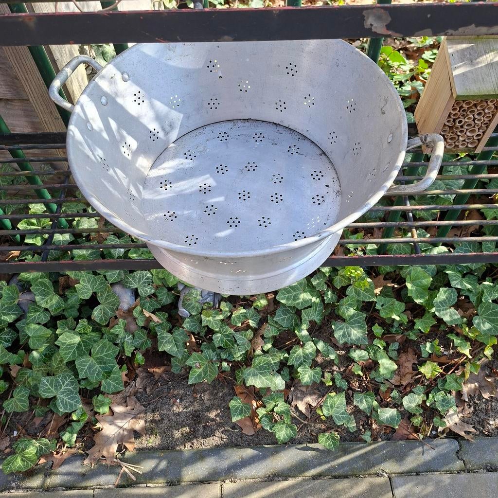 Grote rvs zinken vergiet (patat o.a), Ophalen