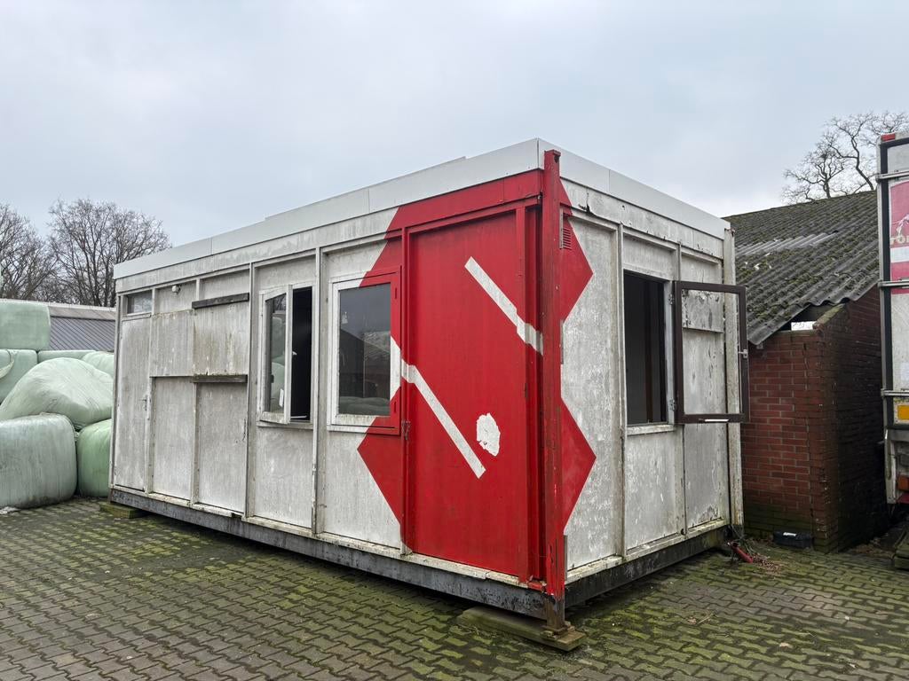 Keet/kantine te koop, Ophalen