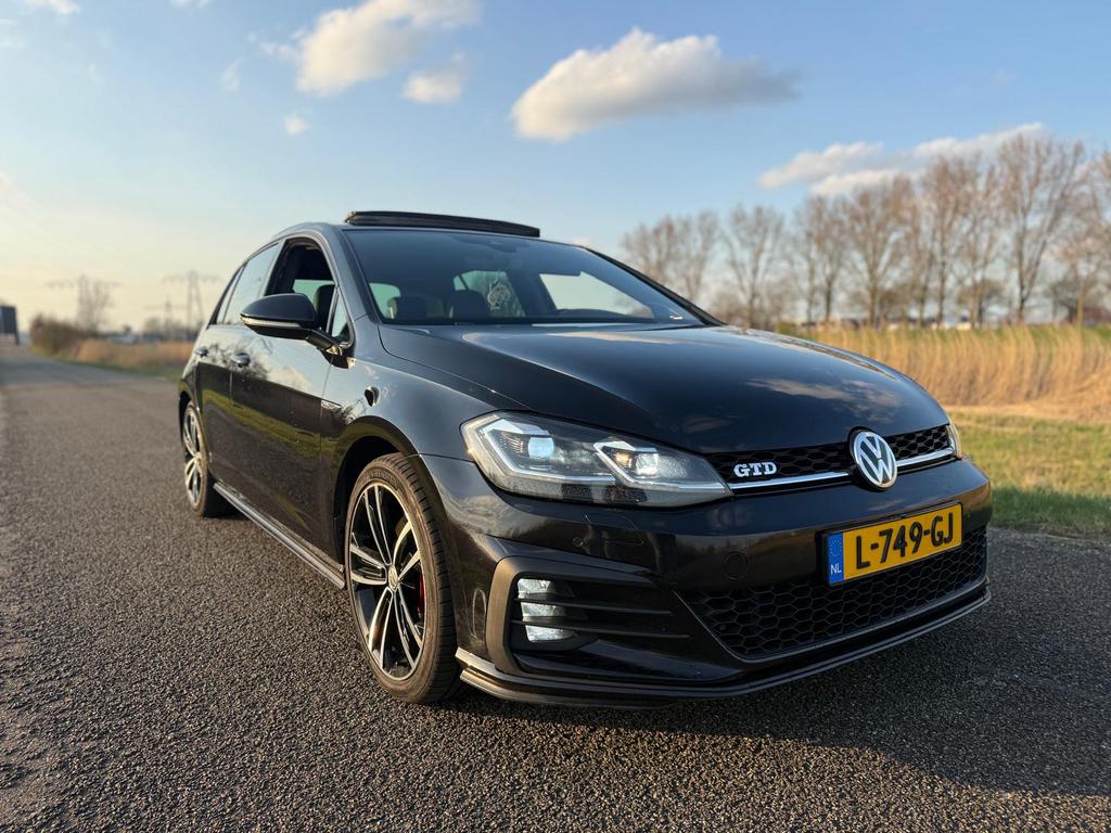 Volkswagen Golf 2.0 TDI 135KW 5D DSG 2017 Zwart, Bedrijf, Diesel, 140 €/maand, Golf