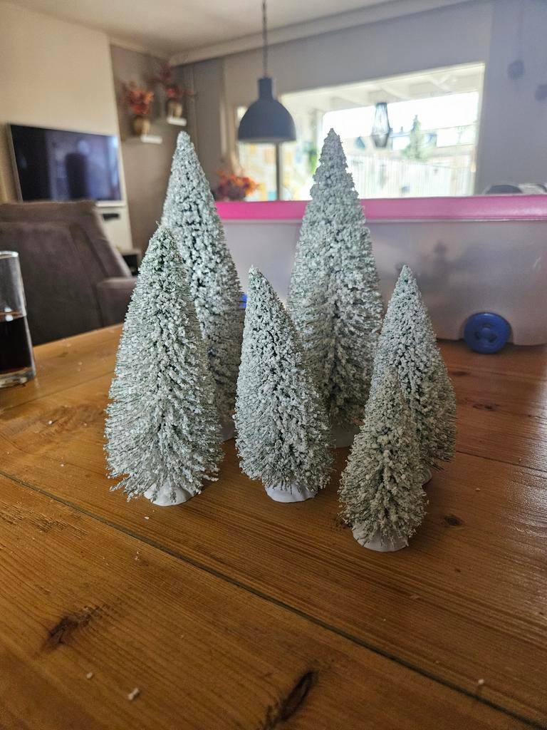 Bomen kerstdorp, Ophalen