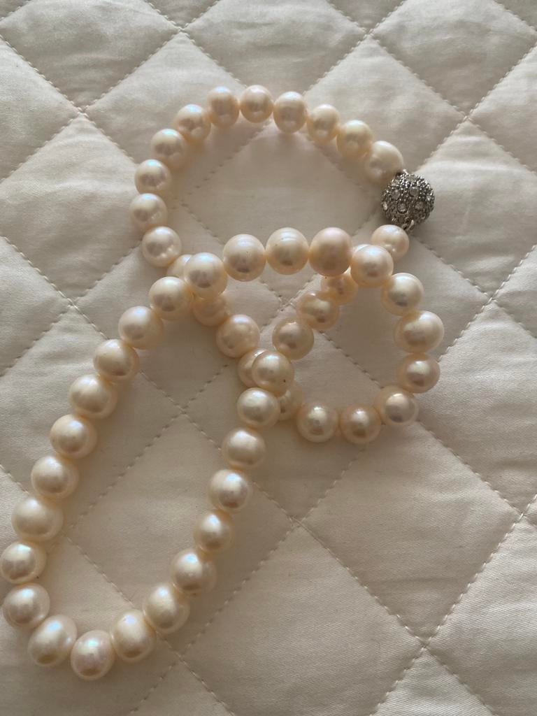 Parelketting met zilveren slot, Ophalen of Verzenden, Zo goed als nieuw, Zilver