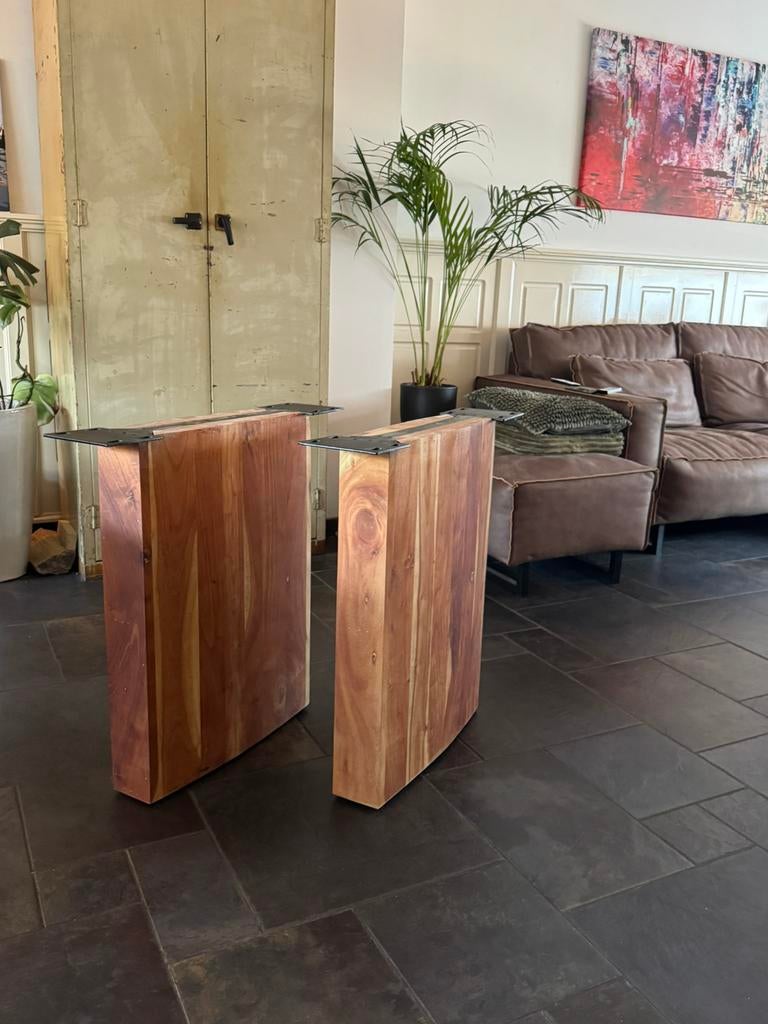 Tafelpoten acaciahout (set van 2), Ophalen, Zo goed als nieuw