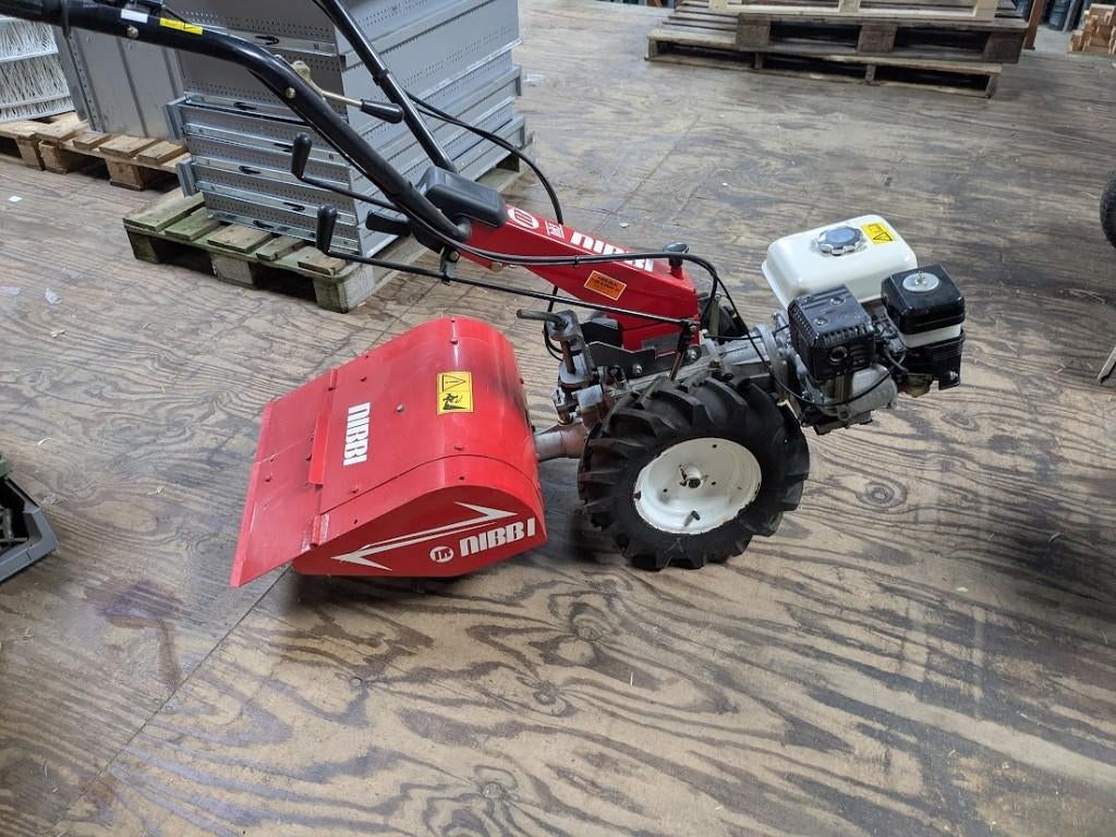 Nibbi Brik 3 (Honda GX160) tweewielige trekker met freesbak, Ophalen, Benzine, Nibbi, Zo goed als nieuw