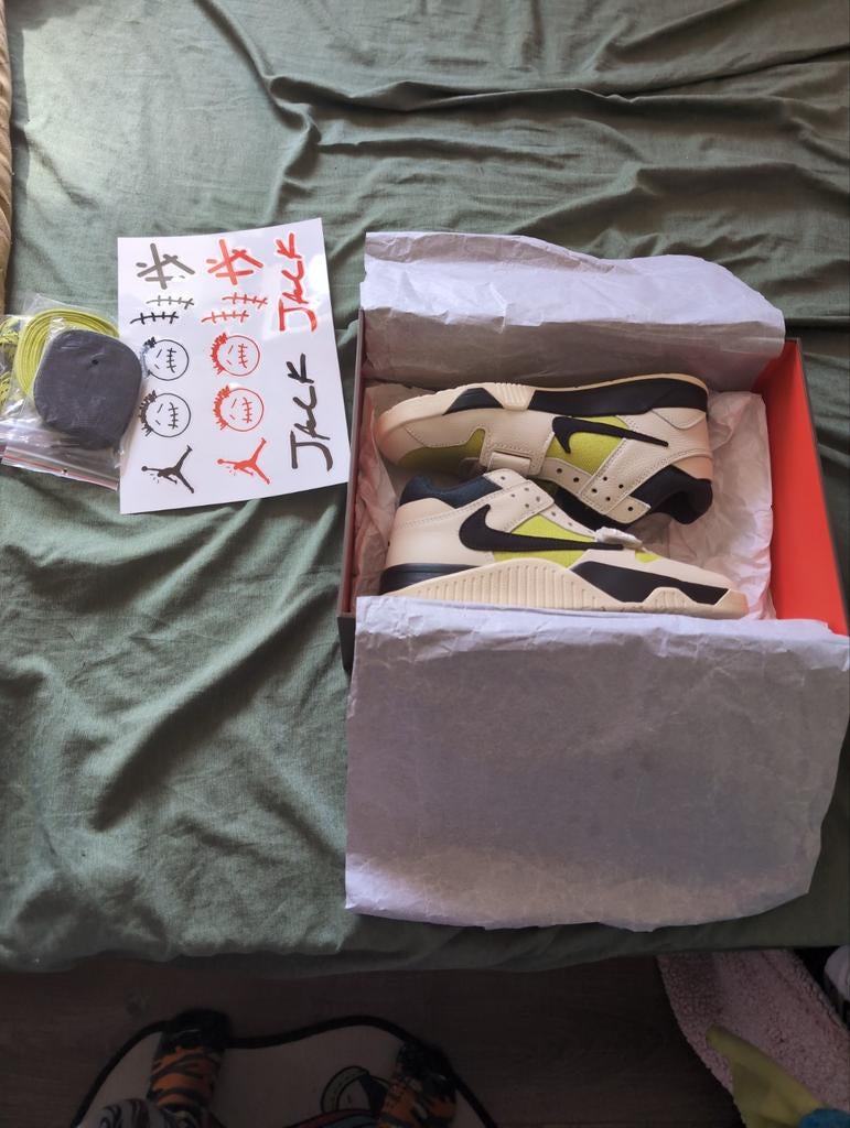 Nike Travis Scott t-rex officiël van SneakerCon, Ophalen of Verzenden, Nieuw