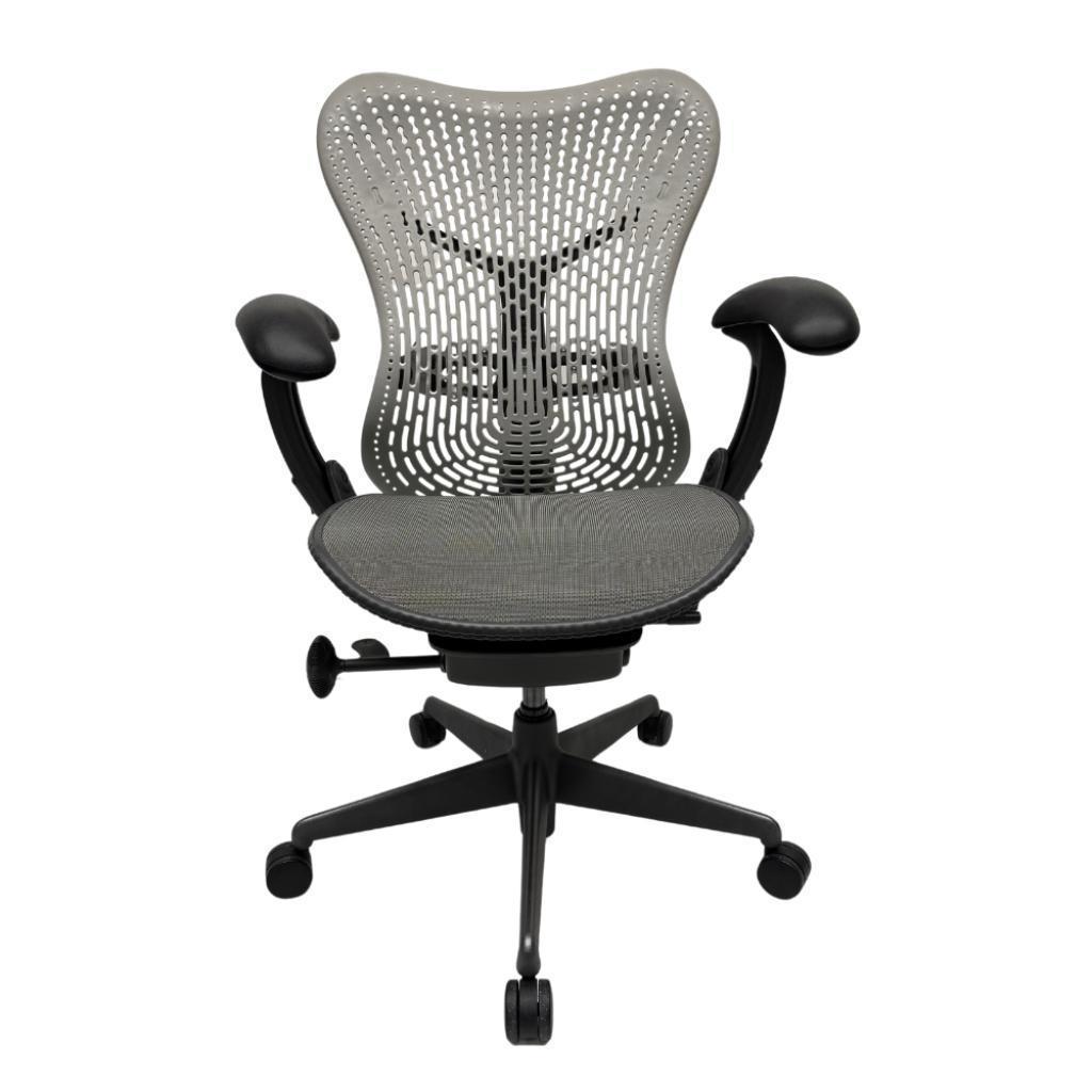 Herman Miller Mirra type 1 - Bureaustoel - Licht Grijs, Gebruikt, -, -, Ophalen of Verzenden