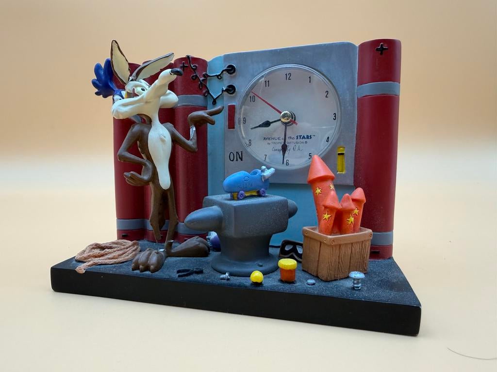 Klokje met Wile E. Coyote en de Road Runner, Ophalen of Verzenden, Looney Tunes, Gebruikt, Beeldje of Figuurtje