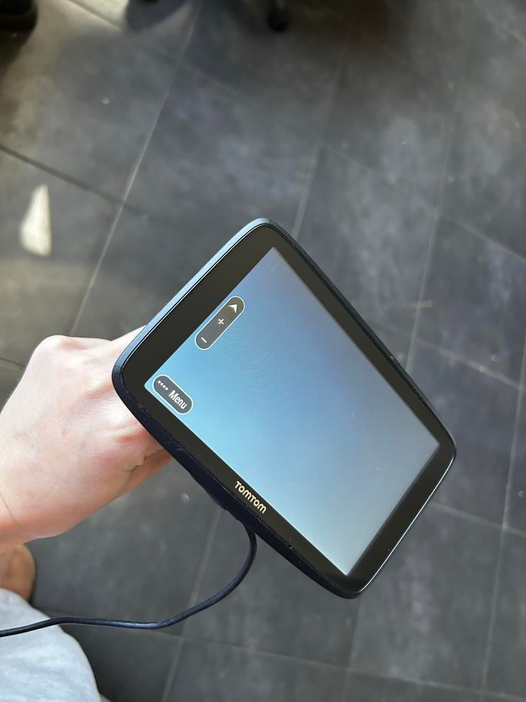 TomTom navigatiesysteem met houder, Auto diversen, Ophalen of Verzenden, Zo goed als nieuw