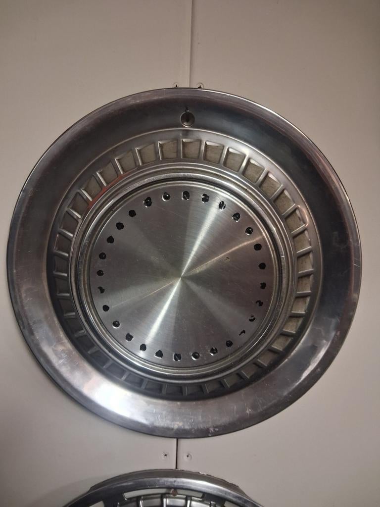 5 vintage wieldoppen mancave, Auto diversen, Ophalen of Verzenden, ., ., .