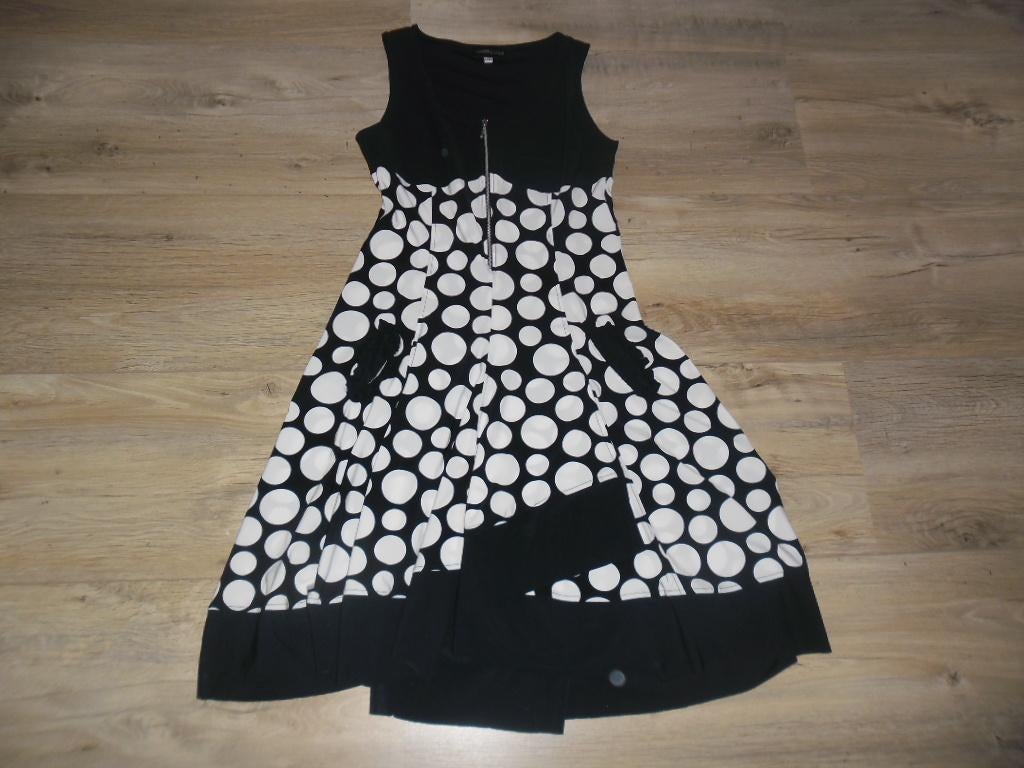 Mezza Luna Donkerblauw/Witte Polkadot Jurk Maat 38, Kleding | Dames, Jurken, Nieuw, Maat 38/40 (M), Blauw, Boven de knie, Ophalen of Verzenden