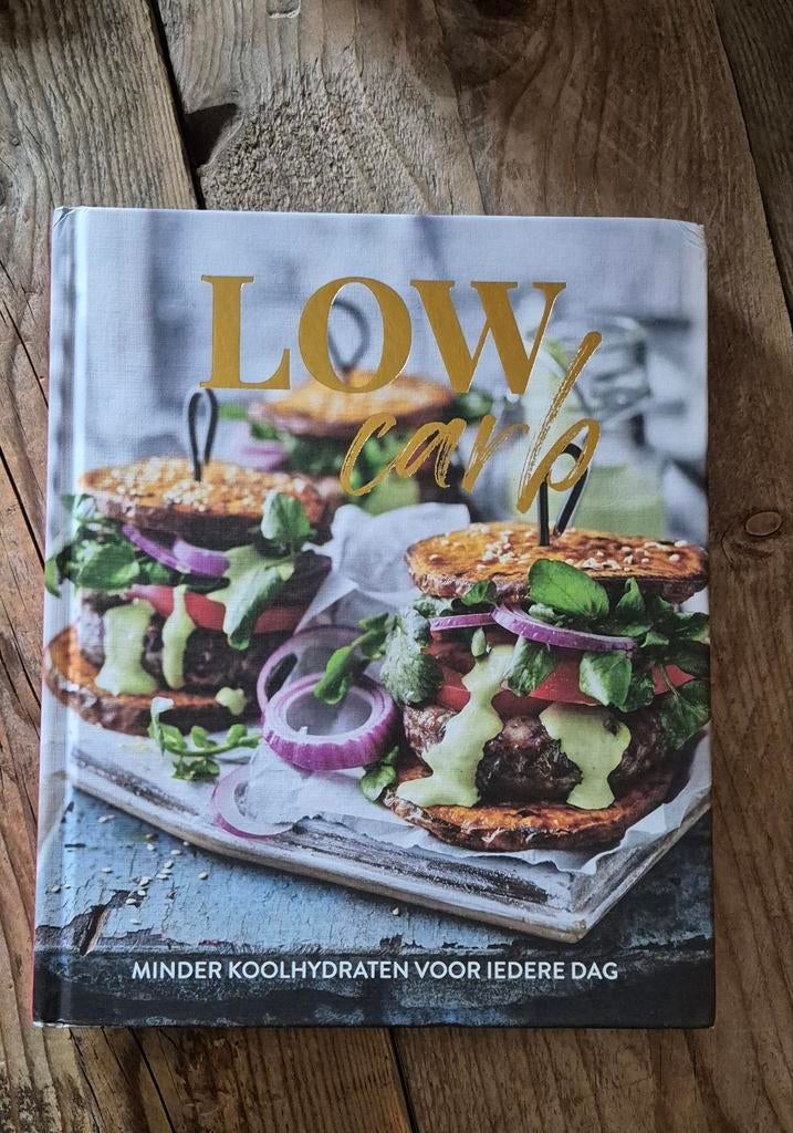 Kookboek Low Carb - Minder Koolhydraten voor Iedere Dag, Ophalen of Verzenden, Zo goed als nieuw