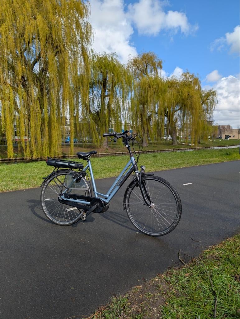 Elektrische fiets Batavus Stream middenmotor, Fietsen en Brommers, Batavus, Ophalen of Verzenden, Zo goed als nieuw, 50 km per accu of meer