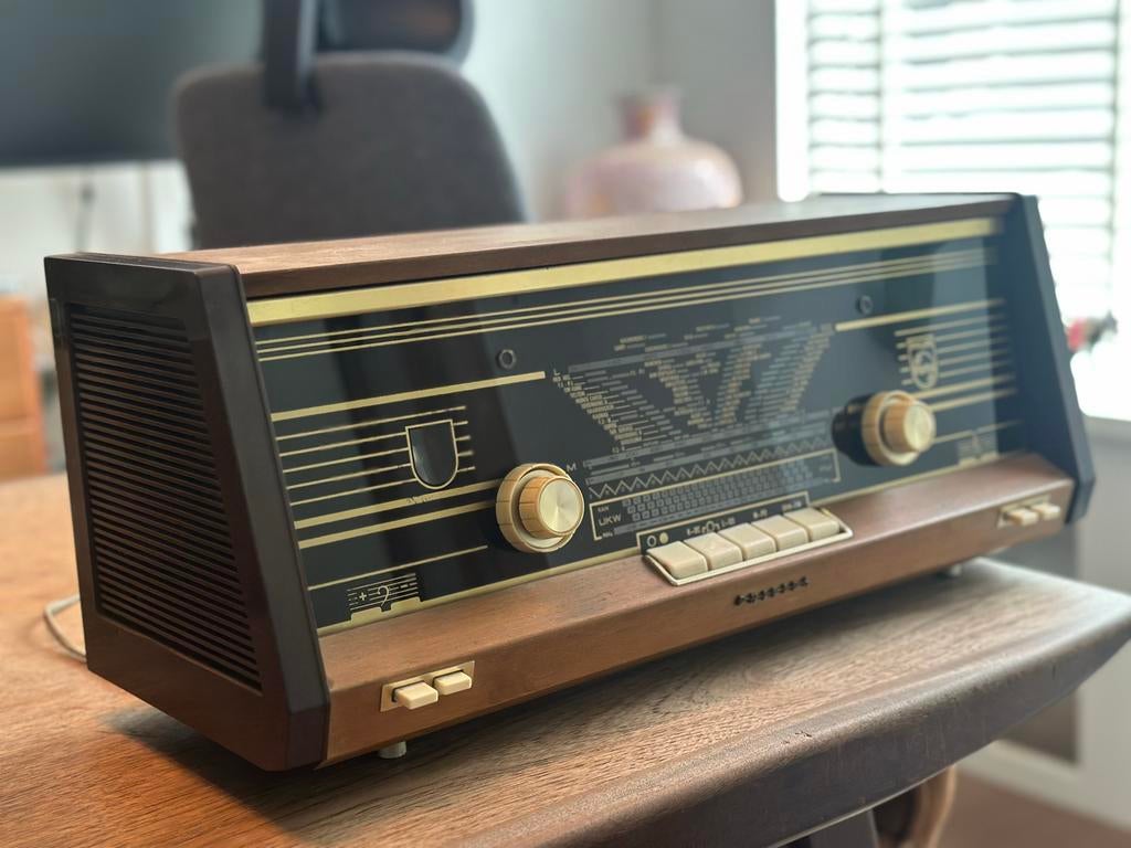 Philips oude radio werkend, Ophalen