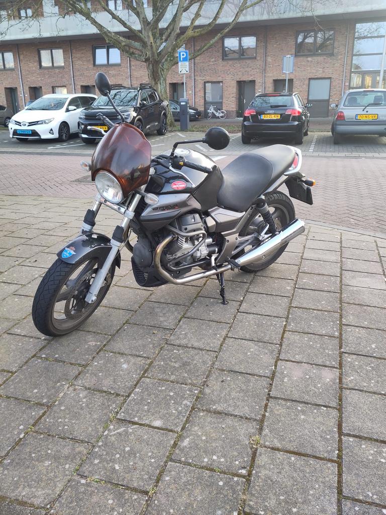 Moto Guzzi Breva 750I, Motoren, 750 cc, Cardan-aandrijving, 2 cilinders, Particulier