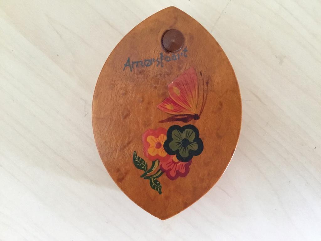Bijzonder houten  doosje Amersfoort met vlinder en bloemen, Ophalen of Verzenden
