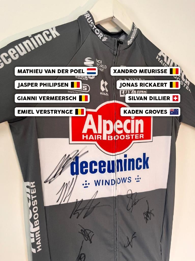 Gesigneerd shirt Tour 2025, Mathieu Van der Poel | Goed doel, Nieuw, Bovenkleding, M, Verzenden