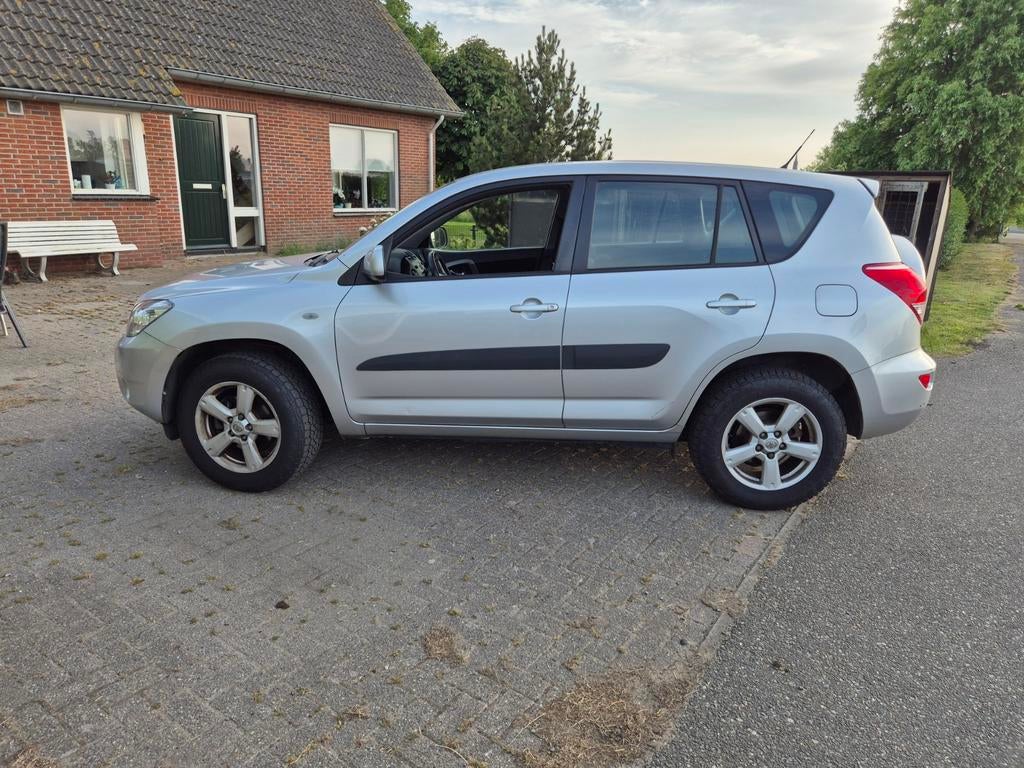 Toyota Rav4 2.0 16V Vvt-i 2006 Grijs, 1998 cc, Stof, 1440 kg, 4 cilinders