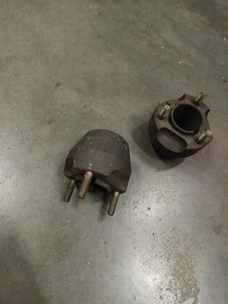 2 naven / wielklossen voor kart, Sport en Fitness, Karting, Ophalen of Verzenden, Gebruikt, Kart