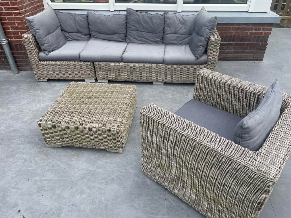 Tuinset bank en stoel incl hocker Intratuin, Ophalen, Zo goed als nieuw, Bank, 4 zitplaatsen