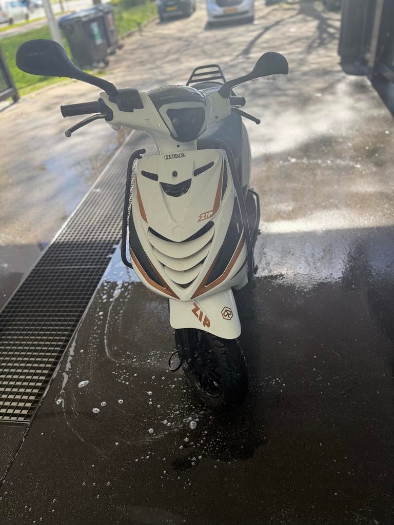 Piaggio Zip 80cc uit 2016 - Wit met bruine accenten, Ophalen, Gebruikt, Overige typen, Piaggio