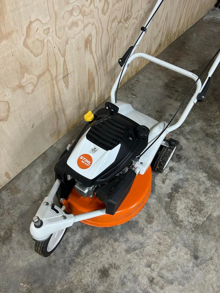Stihl RM 3 RT grasmaaier uit 2022, Ophalen, Cirkelmaaier, Mulchfunctie, Zo goed als nieuw