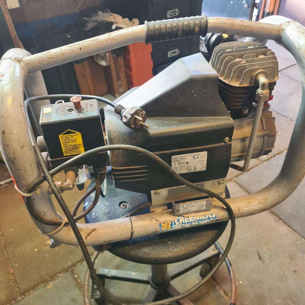 compressortje, Ophalen, Gebruikt, 6 tot 10 bar, Minder dan 200 liter/min