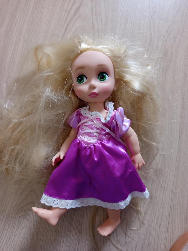 Originele Disney pop van Rapunsel
Komt uit Disneyland parijs, Verzamelen, Disney, Ophalen of Verzenden, Overige figuren, Zo goed als nieuw