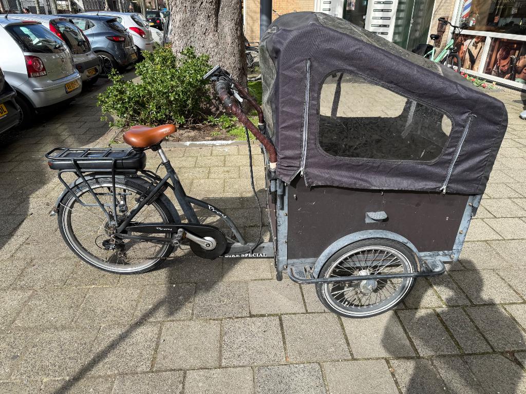 Troy Electrische bakfiets e-bike special, 4 kinderen of meer, Gebruikt, Huif, Ophalen