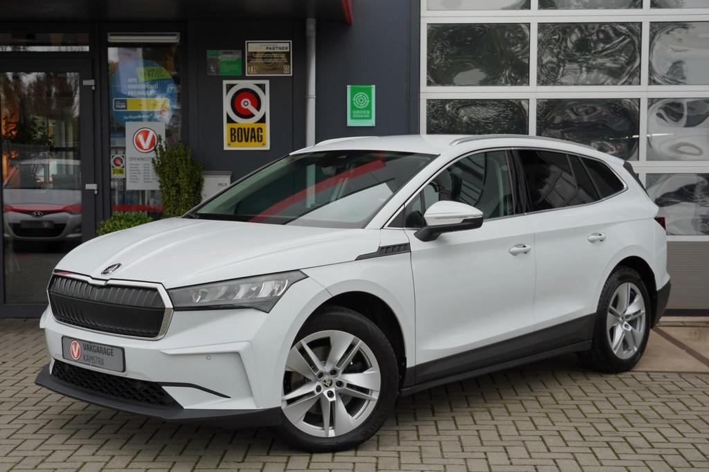 Skoda Enyaq iV 80 NAP 77KW Navi/Cruise/AA+ACP/FastCharge, Achterwielaandrijving, Gebruikt, Parkeersensor, Wit