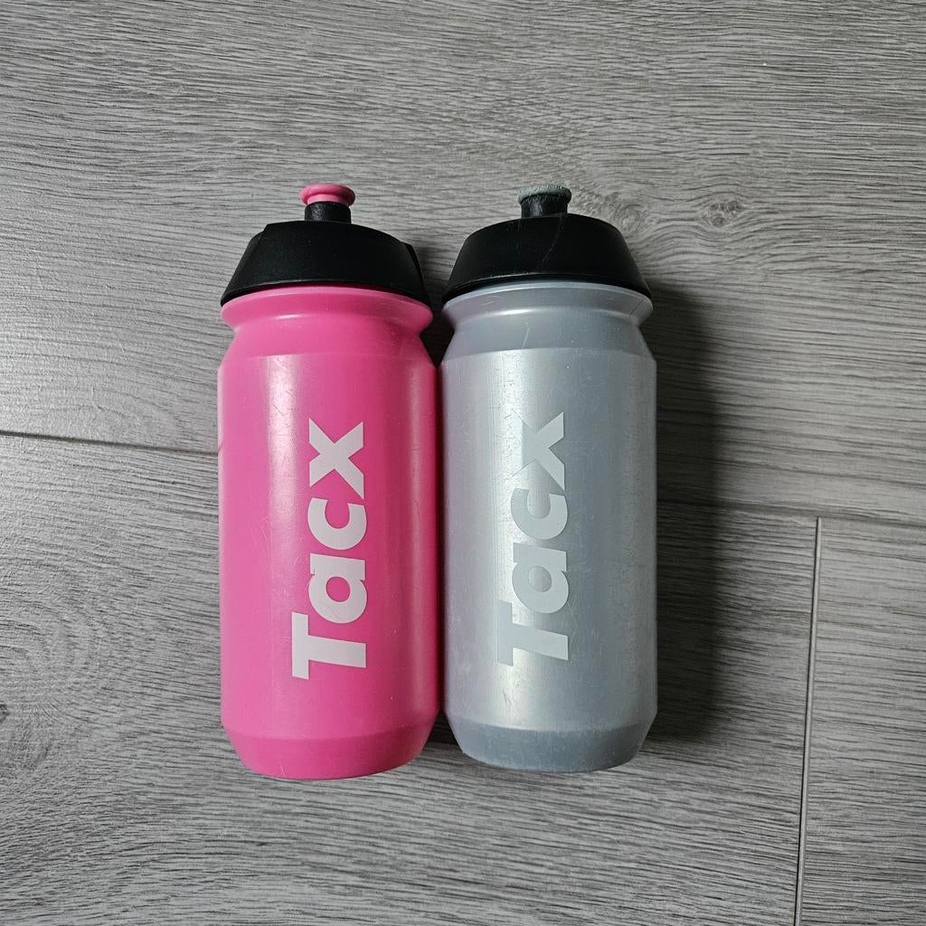 Opruiming: Twee Tacx bidons, roze en grijs, Ophalen of Verzenden