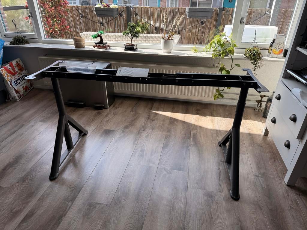 IKEA bureaustel - Zwart metalen frame, Ophalen, Gebruikt, Metaal, IKEA