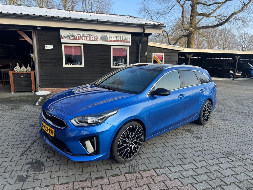 Kia CEED 1.0 T-GDI GT-Line Business Edition Pano virtual coc, Auto's, Kia, Gebruikt, Euro 6, Blauw, Handgeschakeld