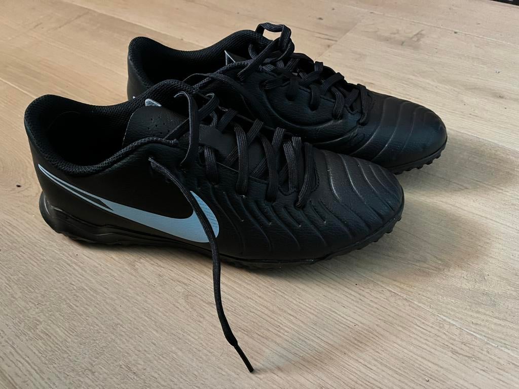 Kunstgrasschoenen Nike 41, Maat XS of kleiner, Schoenen, Nieuw, Ophalen of Verzenden