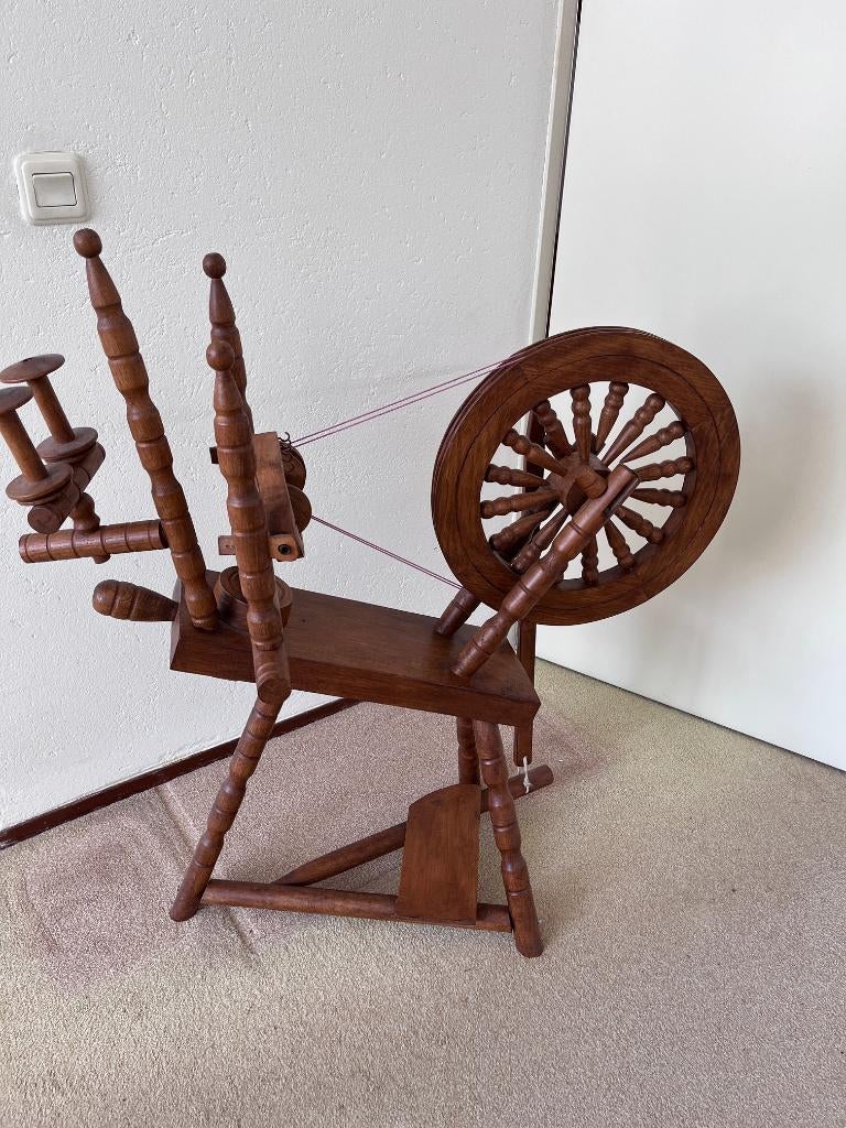 Spinnewiel, Ophalen, Gebruikt, Spinnewiel