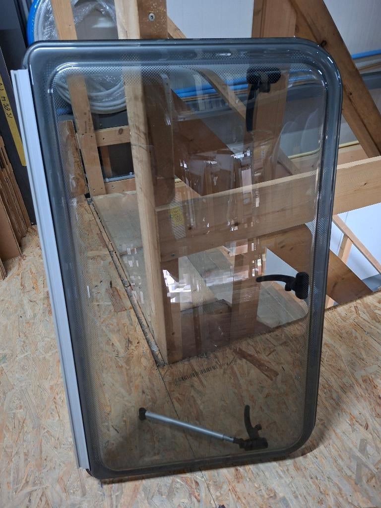 Dometic raam, Ophalen, Nieuw